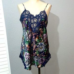 VINTAGE GOLD LABEL Victoria's Secret Navy Floral Chemise